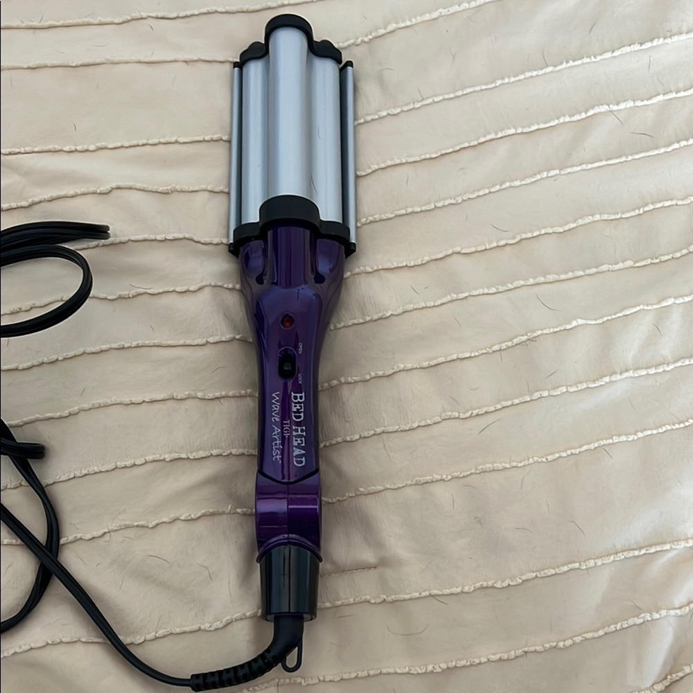 TIGI Bed Head Wave Artist in Vibrant Purple